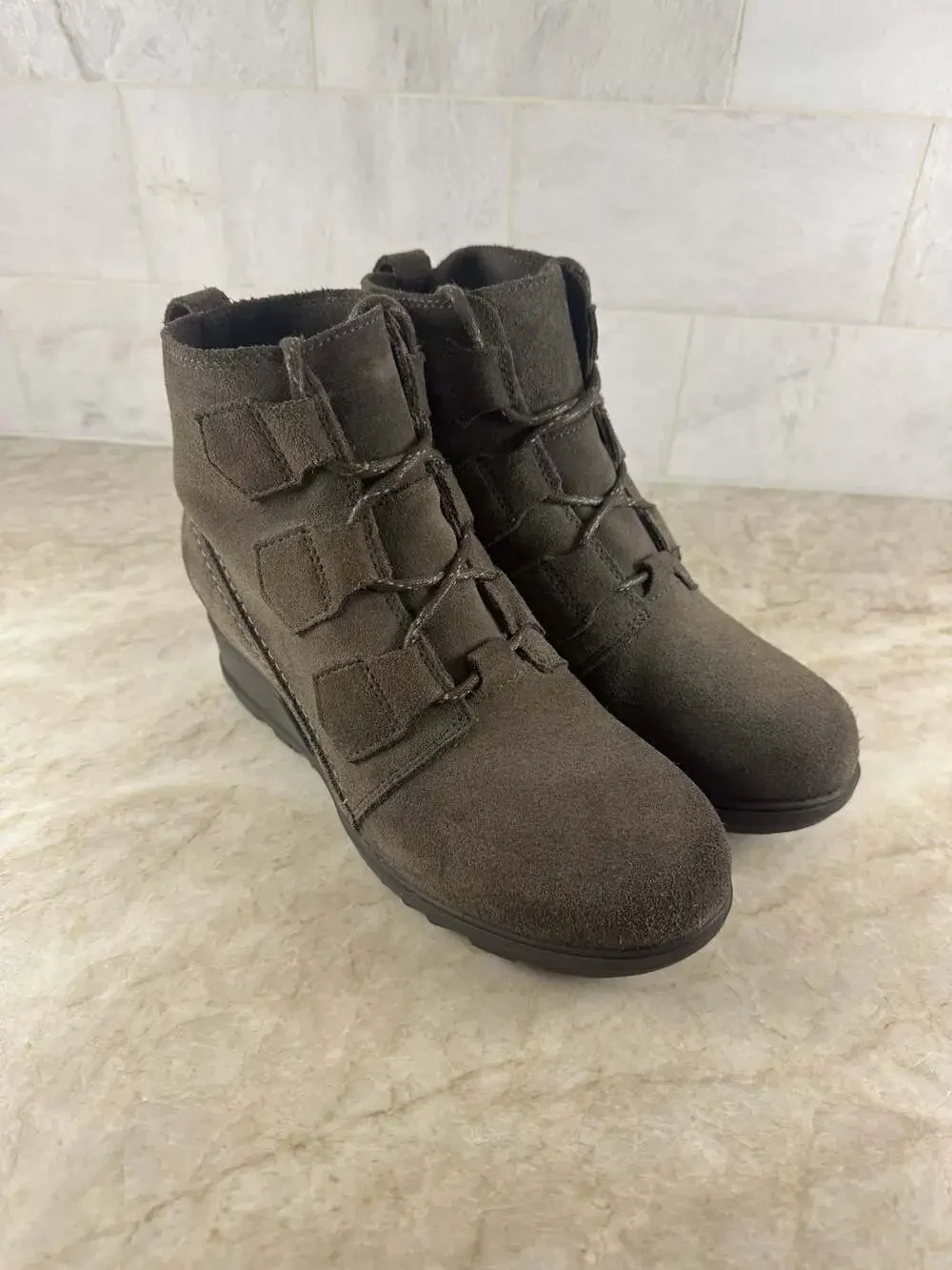 Sorel Evie Lace Waterproof Suede Wedge Ankle Booties Gray Women’s Size 8